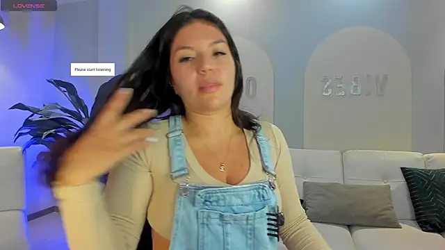 ValeriaRoldanX online show from May 2026 10:11:02 AM