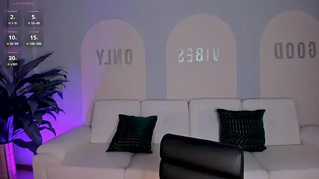 ValeriaRoldanX online show from July 2026 12:07:02 PM