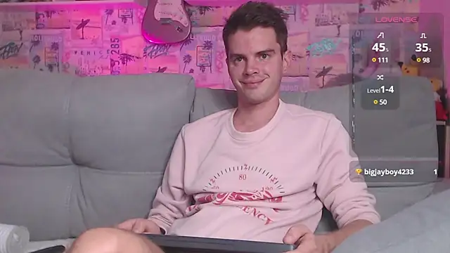 Snapshot of Mike_Burn chatting on December 2024 04:40:01 PM Mike Burn online show from December 2024 04:40:01 PM