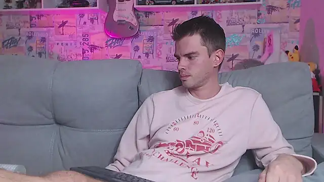 Snapshot of Mike_Burn chatting on December 2024 03:00:02 PM Mike Burn online show from December 2024 03:00:02 PM