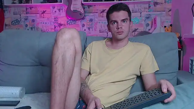 Snapshot of Mike_Burn chatting on December 2024 01:38:02 PM Mike Burn online show from December 2024 01:38:02 PM