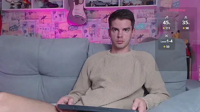 Snapshot of Mike_Burn chatting on December 2024 02:17:02 PM Mike Burn online show from December 2024 02:17:02 PM