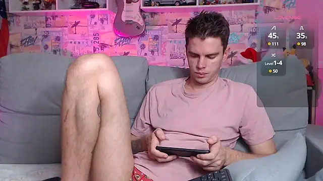 Snapshot of Mike_Burn chatting on December 2024 02:39:02 PM Mike Burn online show from December 2024 02:39:02 PM