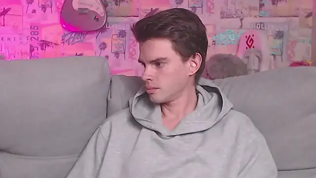 Snapshot of Mike_Burn chatting on February 2025 01:37:01 PM Mike Burn online show from February 2025 01:37:01 PM