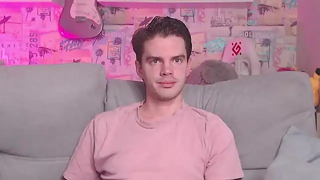 Snapshot of Mike_Burn chatting on February 2025 01:16:01 PM Mike Burn online show from February 2025 01:16:01 PM