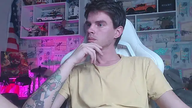 Snapshot of Mike_Burn chatting on March 2025 11:38:02 AM Mike Burn online show from March 2025 11:38:02 AM