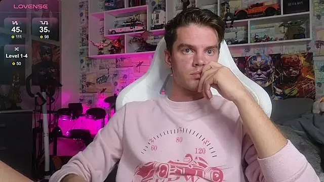 Snapshot of Mike_Burn chatting on October 2025 12:03:01 PM Mike Burn online show from October 2025 12:03:01 PM