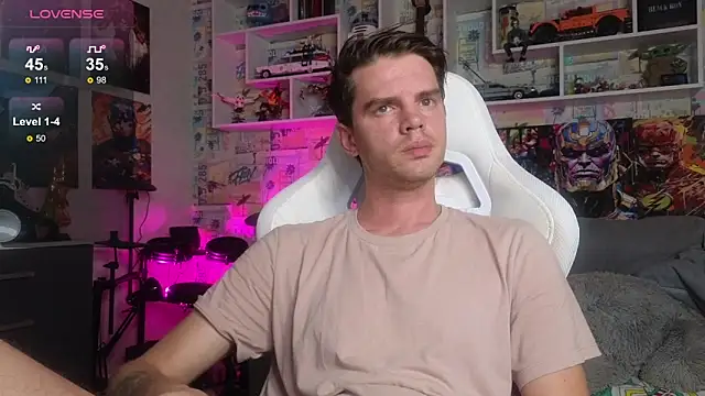 Snapshot of Mike_Burn chatting on October 2025 12:04:02 PM Mike Burn online show from October 2025 12:04:02 PM