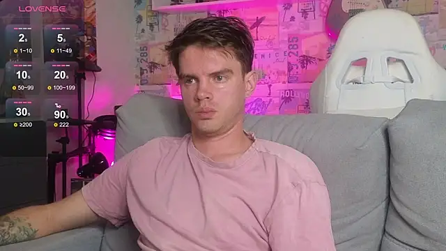 Snapshot of Mike_Burn chatting on November 2025 10:06:02 AM Mike Burn online show from November 2025 10:06:02 AM