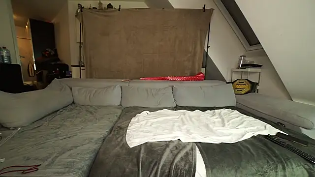 Snapshot of MacTroy chatting on December 2024 05:11:02 PM MacTroy online show from December 2024 05:11:02 PM