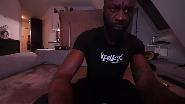 Snapshot of MacTroy chatting on January 2025 08:05:02 PM MacTroy online show from January 2025 08:05:02 PM