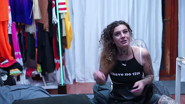 Snapshot of MacTroy chatting on February 2025 04:47:02 PM MacTroy online show from February 2025 04:47:02 PM