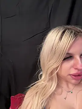 Snapshot of MacTroy chatting on March 2026 12:34:02 AM MacTroy online show from March 2026 12:34:02 AM