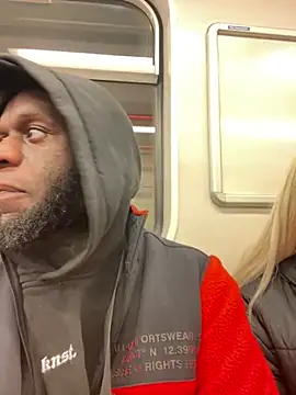 Snapshot of MacTroy chatting on April 2026 08:14:01 PM MacTroy online show from April 2026 08:14:01 PM