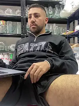 Snapshot of JuanZapata33 chatting on December 2024 05:52:01 PM JuanZapata33 online show from December 2024 05:52:01 PM