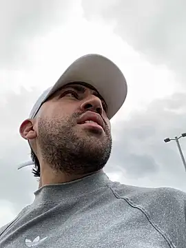 Snapshot of JuanZapata33 chatting on December 2024 07:38:02 PM JuanZapata33 online show from December 2024 07:38:02 PM