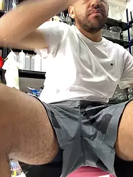 Snapshot of JuanZapata33 chatting on January 2025 05:15:02 PM JuanZapata33 online show from January 2025 05:15:02 PM