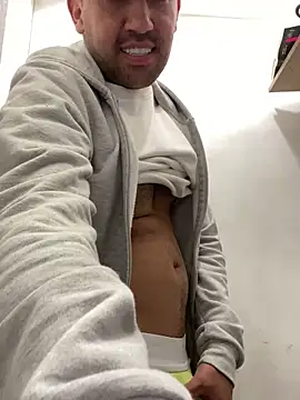 Snapshot of JuanZapata33 chatting on January 2025 07:56:01 PM JuanZapata33 online show from January 2025 07:56:01 PM