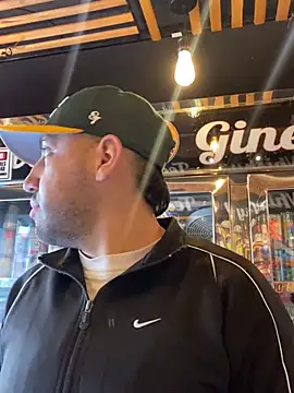 Snapshot of JuanZapata33 chatting on March 2025 09:16:02 PM JuanZapata33 online show from March 2025 09:16:02 PM