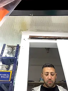 Snapshot of JuanZapata33 chatting on September 2025 10:44:02 PM JuanZapata33 online show from September 2025 10:44:02 PM