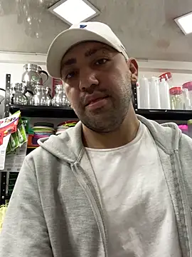 Snapshot of JuanZapata33 chatting on October 2025 11:13:02 PM JuanZapata33 online show from October 2025 11:13:02 PM