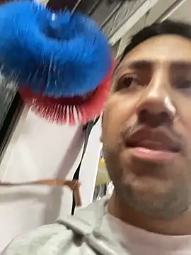 Snapshot of JuanZapata33 chatting on October 2025 11:04:02 PM JuanZapata33 online show from October 2025 11:04:02 PM