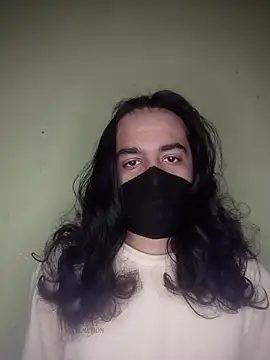 Snapshot of weeif chatting on November 2025 08:18:01 PM weeif online show from November 2025 08:18:01 PM