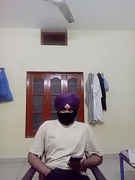 Snapshot of weeif chatting on February 2026 04:30:01 PM weeif online show from February 2026 04:30:01 PM