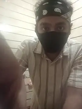 Snapshot of weeif chatting on April 2026 10:40:02 PM weeif online show from April 2026 10:40:02 PM