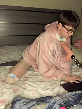 YourFavTwinkie online show from December 2024 06:53:02 AM