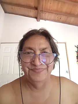 florecita69 online show from November 2025 04:06:01 PM