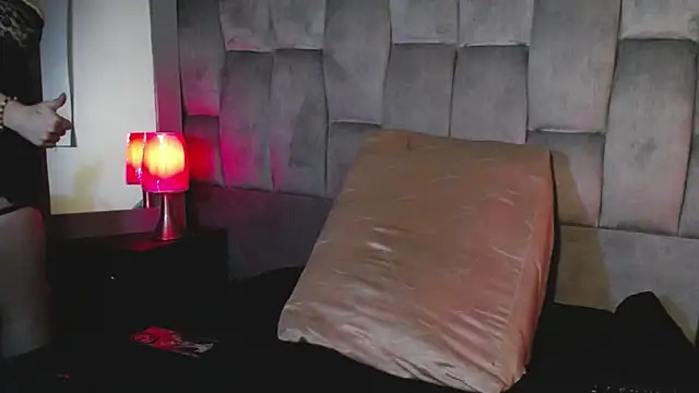 kittyhouse hs online show from February 2025 03:07:02 AM