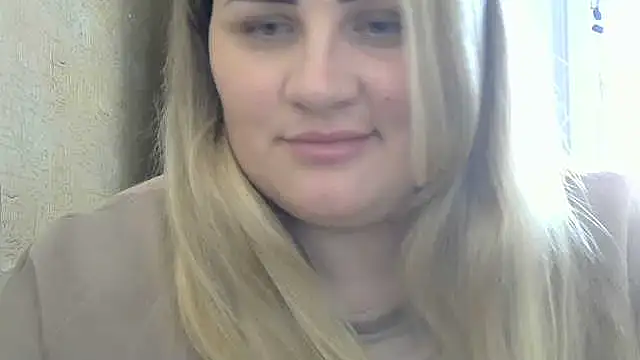 Snapshot of Honeydew-Waves chatting on May 2026 10:42:01 AM Honeydew-Waves online show from May 2026 10:42:01 AM