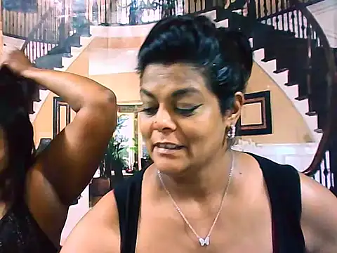 indianCherryPie online show from October 2025 06:41:02 PM