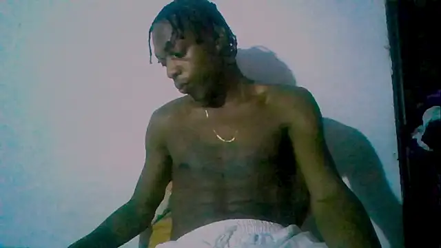 Snapshot of LarryCollin chatting on February 2025 04:14:01 AM LarryCollin online show from February 2025 04:14:01 AM