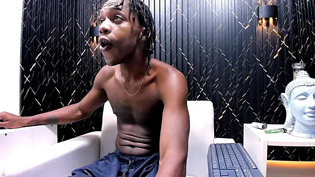 Snapshot of LarryCollin chatting on February 2025 09:42:01 AM LarryCollin online show from February 2025 09:42:01 AM