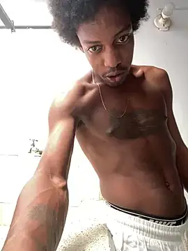 Snapshot of LarryCollin chatting on March 2025 04:07:02 PM LarryCollin online show from March 2025 04:07:02 PM