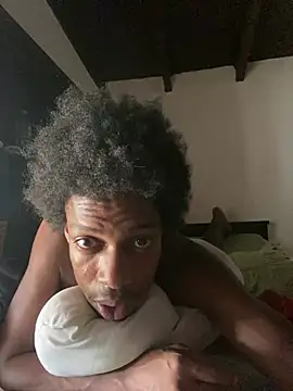 Snapshot of LarryCollin chatting on March 2025 07:14:01 PM LarryCollin online show from March 2025 07:14:01 PM