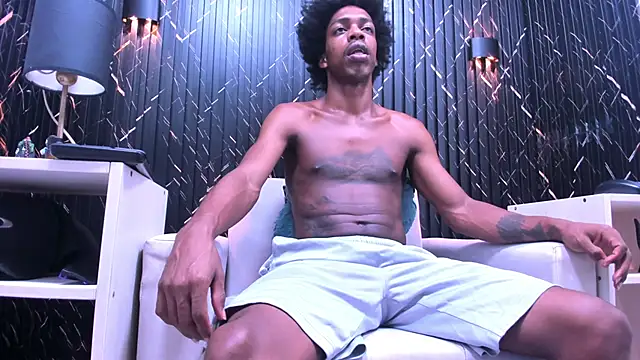 Snapshot of LarryCollin chatting on September 2025 03:36:01 PM LarryCollin online show from September 2025 03:36:01 PM