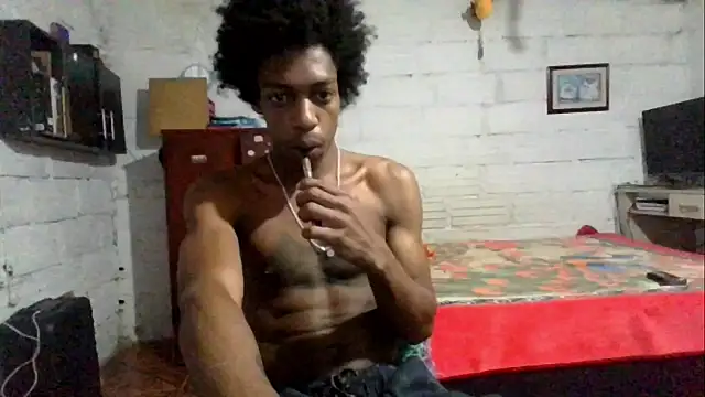 Snapshot of LarryCollin chatting on October 2025 03:19:01 AM LarryCollin online show from October 2025 03:19:01 AM