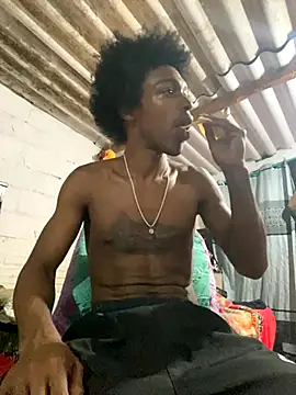 Snapshot of LarryCollin chatting on November 2025 03:19:01 AM LarryCollin online show from November 2025 03:19:01 AM