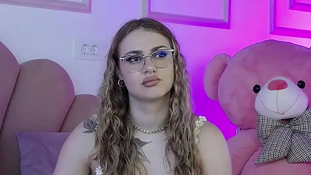 Abby  White online show from July 2026 04:16:02 PM