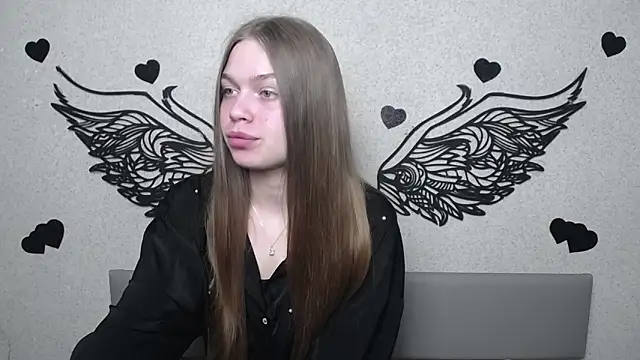 LaraPika online show from May 2026 05:05:01 AM