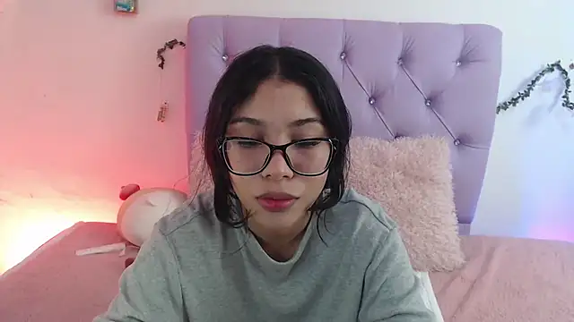 Snapshot of AmberJeong chatting on January 2025 12:06:02 AM AmberJeong online show from January 2025 12:06:02 AM