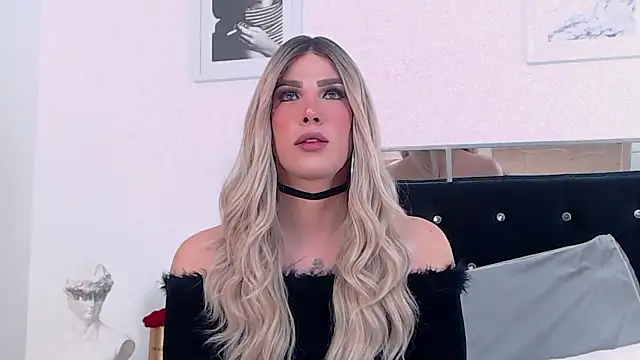 Snapshot of ZikaruRichie chatting on December 2024 11:26:01 AM ZikaruRichie online show from December 2024 11:26:01 AM