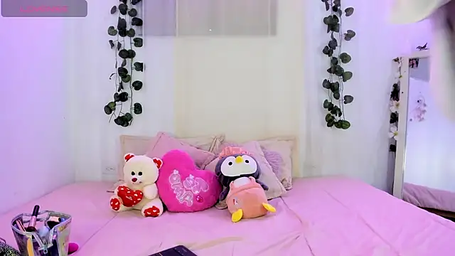 catalina and roger online show from October 2025 09:34:02 PM