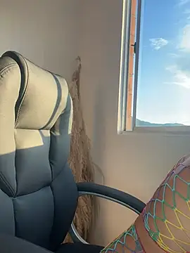 Snapshot of AlessaPears chatting on December 2024 10:16:01 PM AlessaPears online show from December 2024 10:16:01 PM