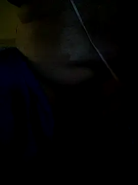 Leocesar37 online show from May 2026 01:18:01 PM