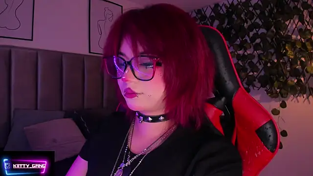 Kitty Gang online show from September 2025 02:15:02 AM