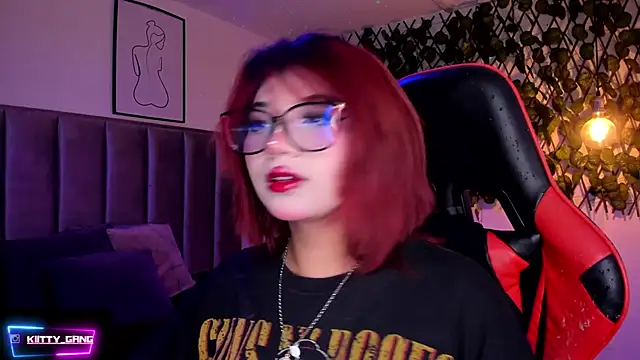 Kitty Gang online show from November 2025 01:27:01 AM